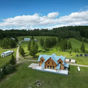 Jun 2 (10 am) - Jun 4 (10 am) Real Estate Auction - 160Â± Off-Gride Acres w/ Lodge, Home, Shop & Outbuildings, Yellowhead County, AB 26FJ