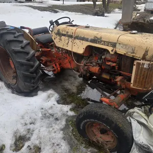 Live Onsite Moving Auction Featuring Tractor, Tools, Antiques and Collectibles, Outdoor and Misc. Items for Donna and Evan Lee 