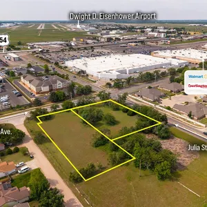 (W) 1.7Â± Acres Undeveloped Land