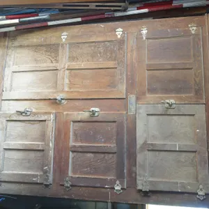 LARGE ANTIQUES & COLLECTIBLES AUCTION