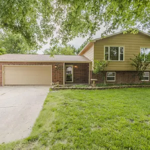 (NW) 4-BR, 3-BA Home