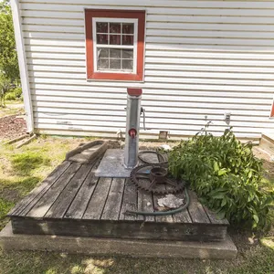 (Mount Hope) 3-BR, 2.5-BA Home on 4.86 Â± Acres