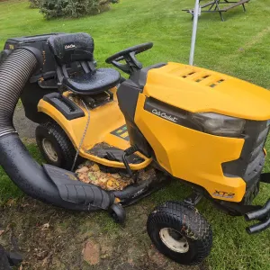 Live Onsite Acerage Equipment, Trailers, Tools, Collectibles, Household and Misc Auction for Alex and Diane Hrychuk 