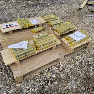 Universal Bucket Pins
 UNRESERVED