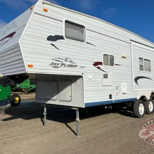 2004 Jayco 5th wheel Camper, VIN: 1UJCJ02N941E50199, K51, Owner: Gerard D Dousselaere Seller: Fraser Auction ______________________ **Key and TOD in o