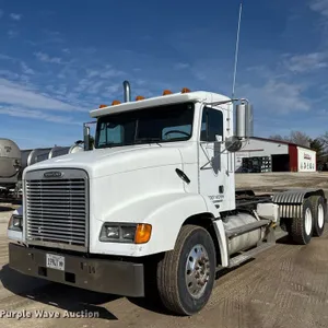 2001 Freightliner FLD truck cab and chassis