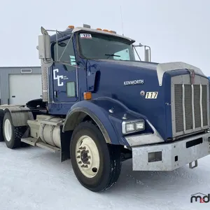 2004 Kenworth T800 T/A Day Cab Semi Truck 
 UNRESERVED