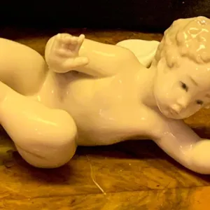LLADRO Porcelain 'Surprised Cherub' 5L
