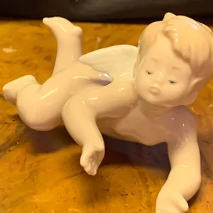 LLADRO Porcelain 'Playing Cherub' 4L