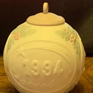 LLADRO Porcelain '1994 Christmas Ball' 3T