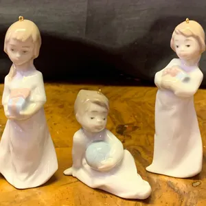 LLADRO Porcelain 3 Piece Set 'Christmas Morning' 3T 