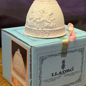 LLADRO Porcelain '1987 Christmas Bell' 4T