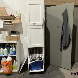 (18"x83"x24") Cabinet & Contents
UNRESERVED