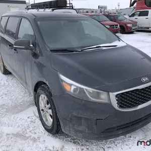 SALVAGE UNIT: 2017 Kia Sedona LX Van
 UNRESERVED