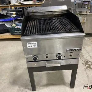 Garland Commercial Gas Grill
 UNRESERVED