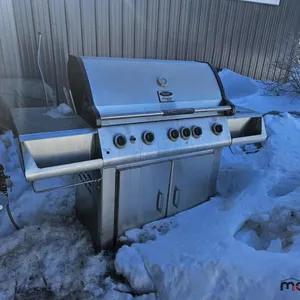 Natural Gas Barbecue
 UNRESERVED