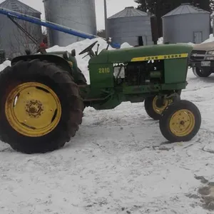 JD 2010 gas 2wd tractor s/nRU52016