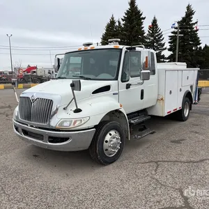 2009 International 4300SBA 4x2 Extended Cab Service Truck