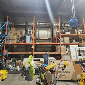Heavy Duty Shelving
UNRESERVED
