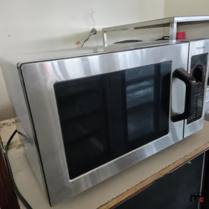 Panasonic Microwave
 UNRESERVED