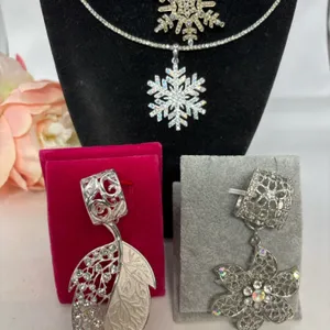 Rhinestone Rigid Choker Rhinestone Snowflake Pendant / AB Brooch / 2 Statement Rhinestone Pendants