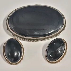 Vintage 925 Clip Earings & Pin Brooch , Matching Pair . 925 stamp on earings , no stamp on brooch