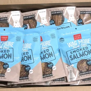 24 New Cloud Star WAG MORE BARK LESS Smoked Salmon Gourmet Jerky Dog Treats - 284g ea  BB 03/23/2025