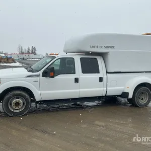2014 Ford F-350 XLT 4x2 Crew Cab Service Truck