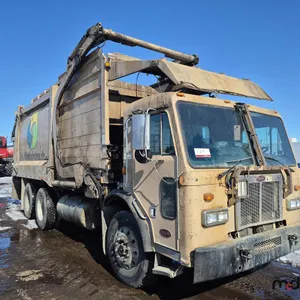 2007 Peterbilt 320 Tandem Axle Packer Garbage Truck
 UNRESERVED