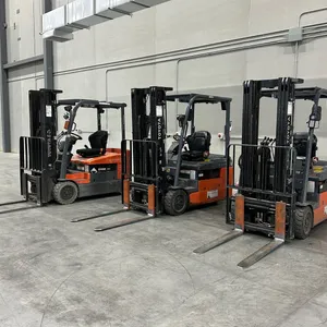 Toyota 7FBE20 3-Wheel Fork Lift