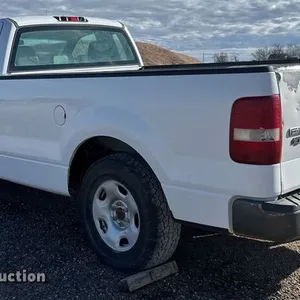 2007 Ford F150 XL pickup truck