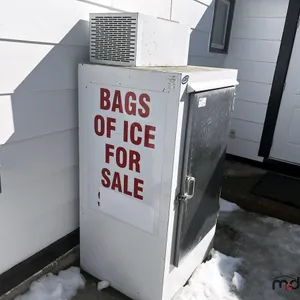 Leer Outdoor Bagged Ice Freezer
 UNRESERVED