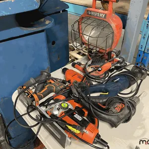 Assorted Power Tools & Light 
 UNRESERVED