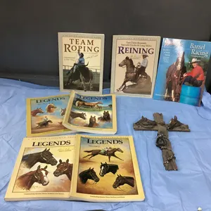 WESTERN STYLE CROSS & WESTERN HORSEMEN SOFT COVER BOOKS