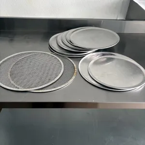 Pizza Pans (Approx. 13)
 UNRESERVED