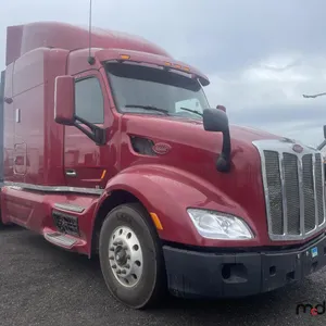 2017 Peterbilt 579 T/A Sleeper Semi Truck