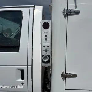 2018 Ford E450  Super Duty refrigerated truck
