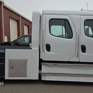 2007 Freightliner Business Class M2 Crew Cab flatbed truck