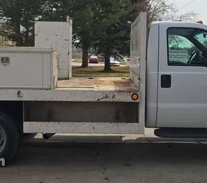 1999 Ford F550 Super Duty flatbed truck