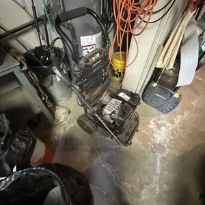 Simoniz Pressure Washer
 UNRESERVED