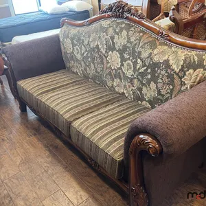 Couch
 UNRESERVED