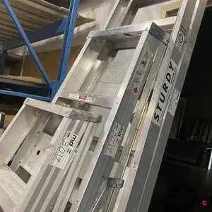 (3) Aluminum Ladders
 UNRESERVED