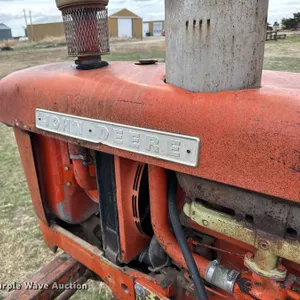 1973 John Deere 401-W tractor