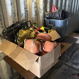 Quantity of Universal Surveying bags and More
 UNRESERVED