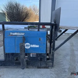 Miller Trailblazer 325 Welder Generator w/ Skid
 UNRESERVED