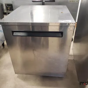 Storage Refrigerator (28'' x 27" x 32")
 UNRESERVED