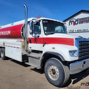2016 Freightliner 114SD T/A Fuel Tank Truck