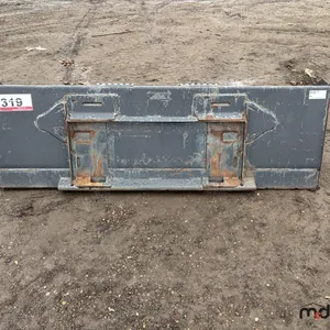 7' 3'' General Skid Steer Bucket
 UNRESERVED