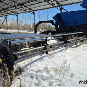 1998 MacDon 952 Header
 UNRESERVED