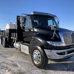 2016 International 4300 Flatbed Truck
